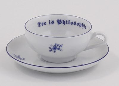 Tasse mit untere &quot;Philosophie&quot;
