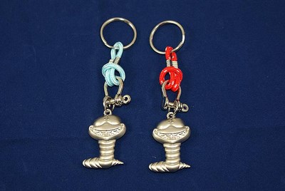 Hösti Schlüsselanhänger Metall &quot;Willi&quot;, rotes Band